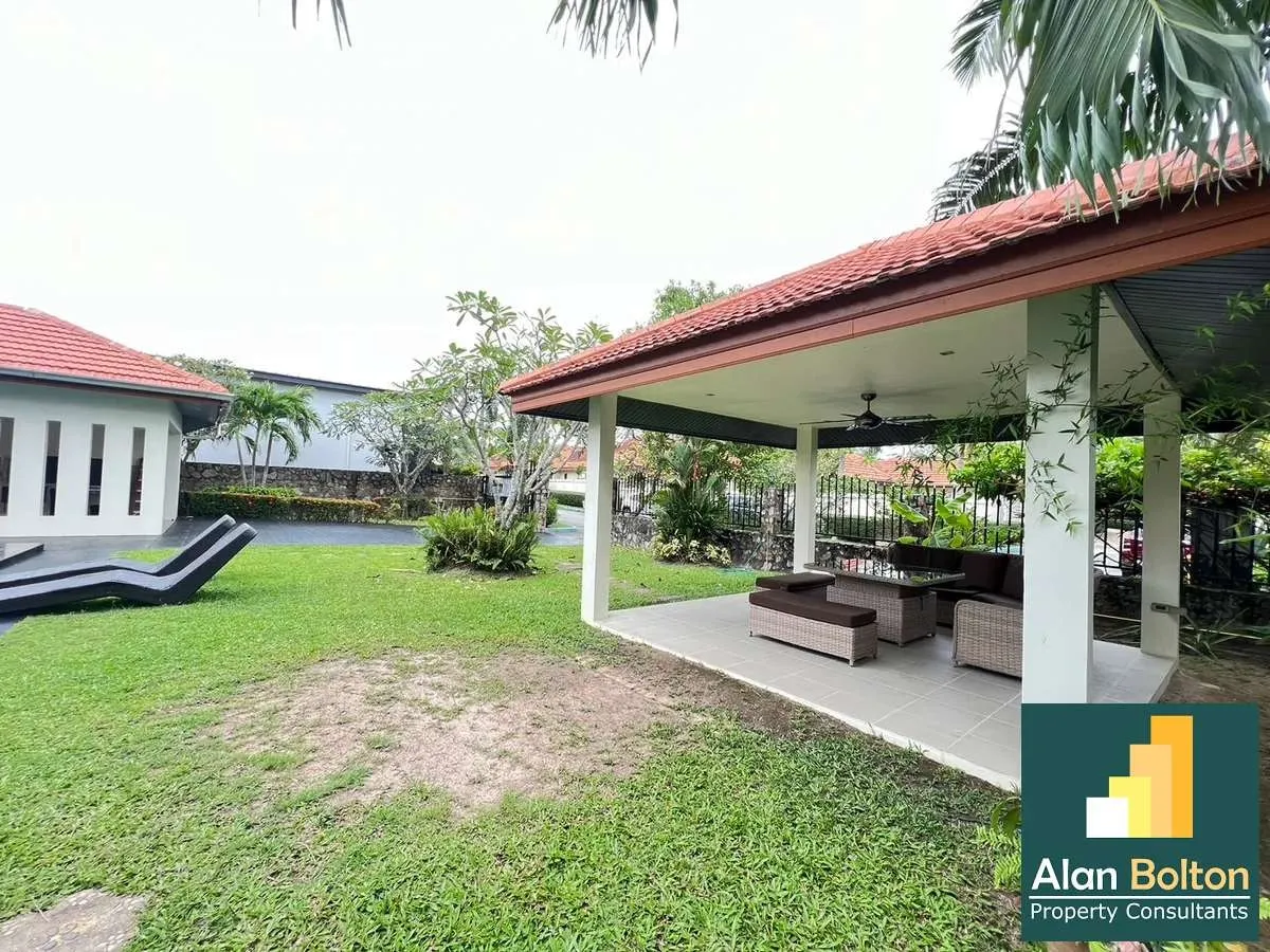 House Pool Villa for rent 4 Bed 5 Bath Pool Villa in Mapprachan photo 8