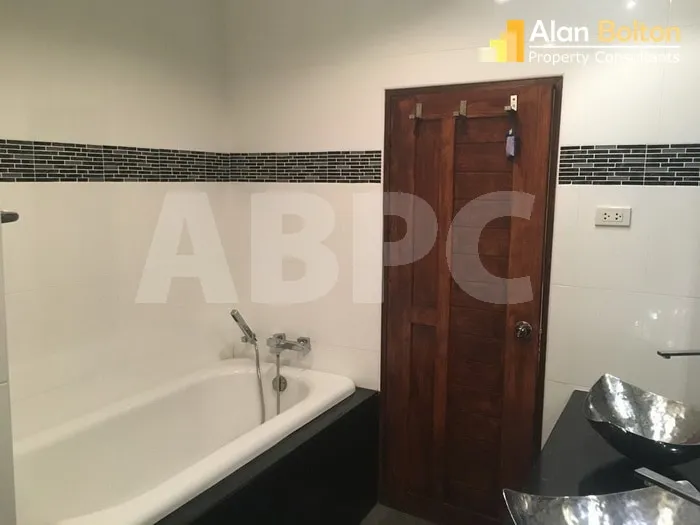 3 Bed 2 Bath in East Pattaya HR2986 photo 10