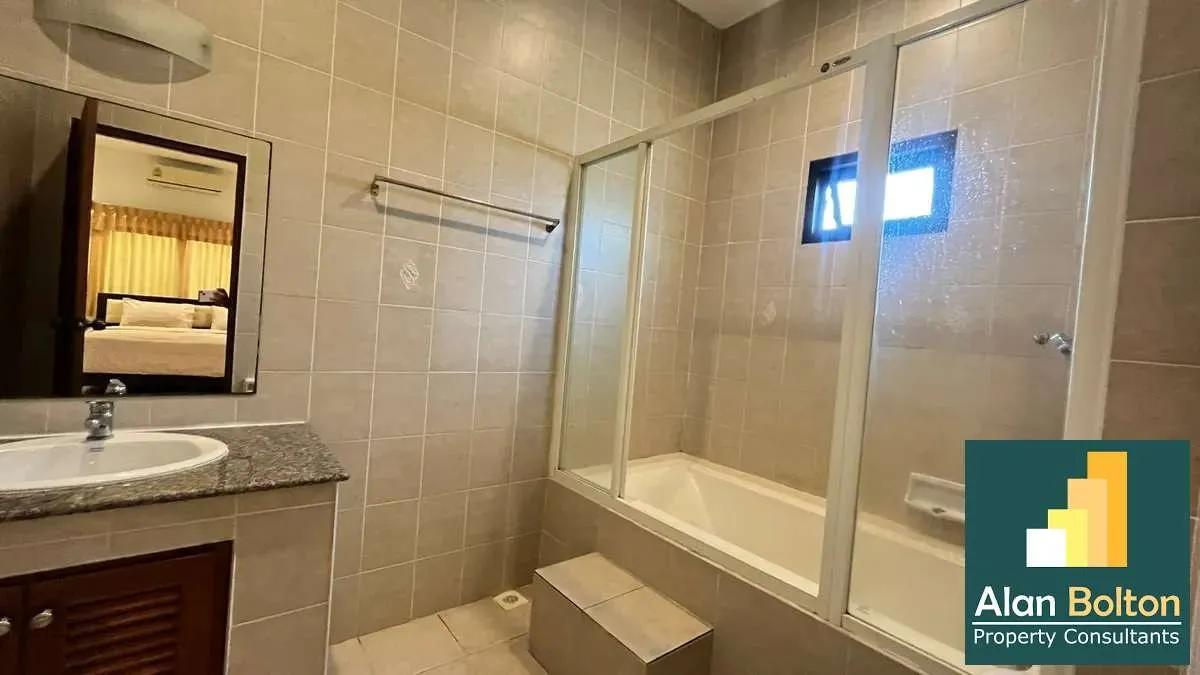House for rent 3 Bedrooms 2 Bathrooms in East Pattaya photo 15