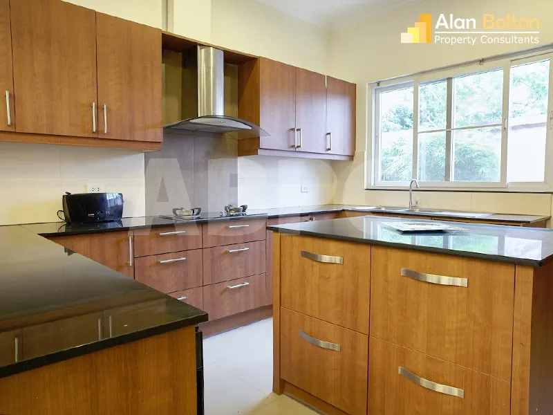 4 Bed 4 Bath Pool Villa In Huay Yai photo 5