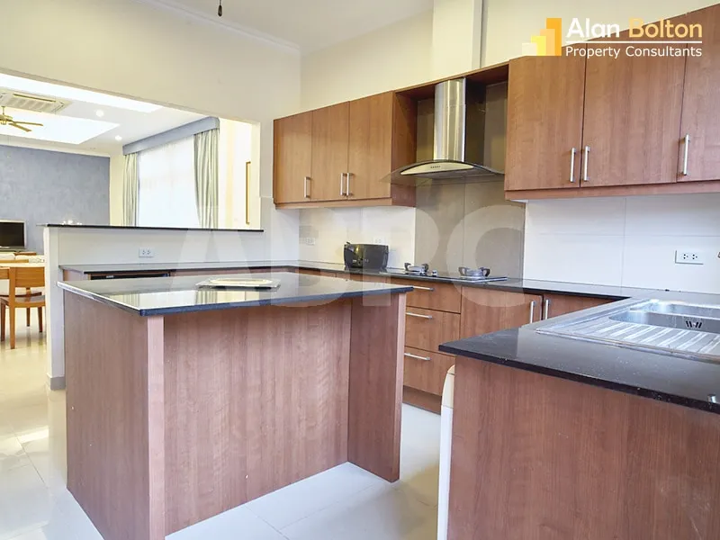 4 Bed 4 Bath Pool Villa In Huay Yai photo 9