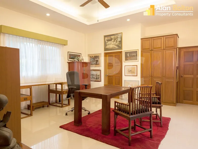 4 Bed 4 Bath Pool Villa In Huay Yai photo 10