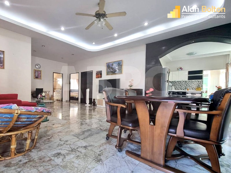 3 Bed 2 Bath in East Pattaya HR2958 photo 9