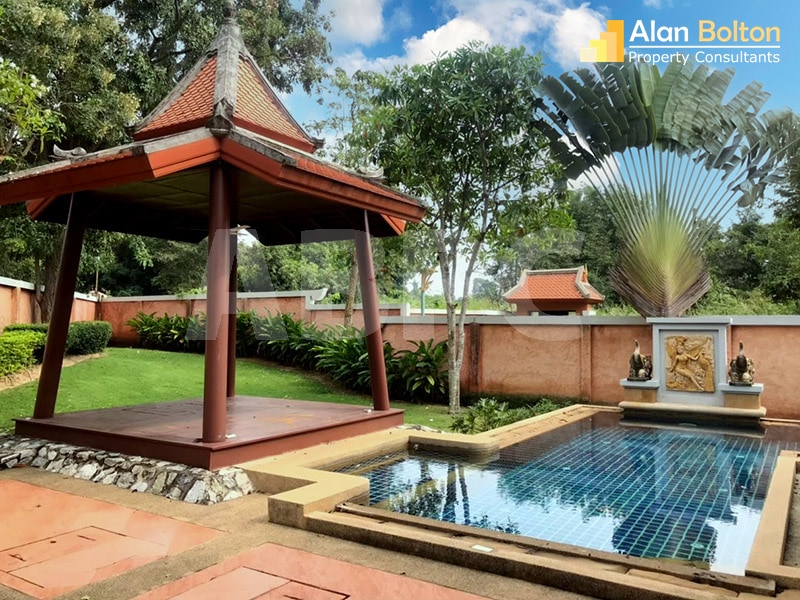 4 Bed 4 Bath in East Pattaya HR3034