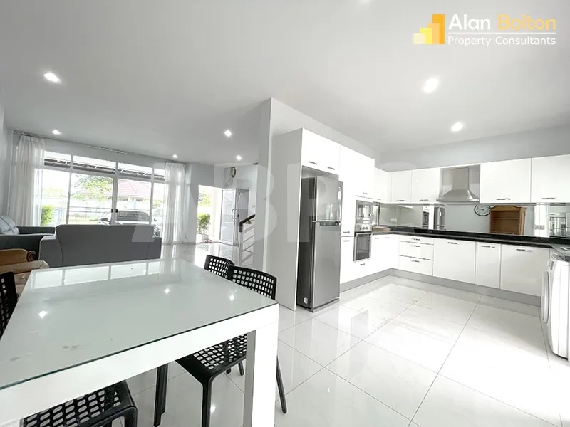 3 Bed 3 Bath in East Pattaya HR3035 photo 8