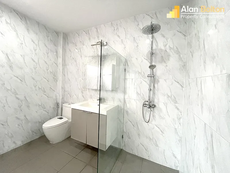 3 Bed 3 Bath in East Pattaya HR3035 photo 9