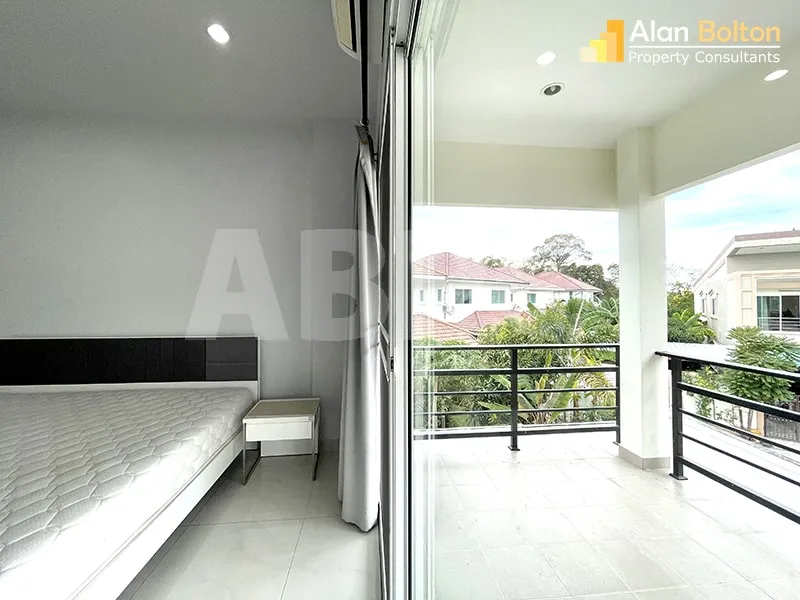 3 Bed 3 Bath in East Pattaya HR3035 photo 10