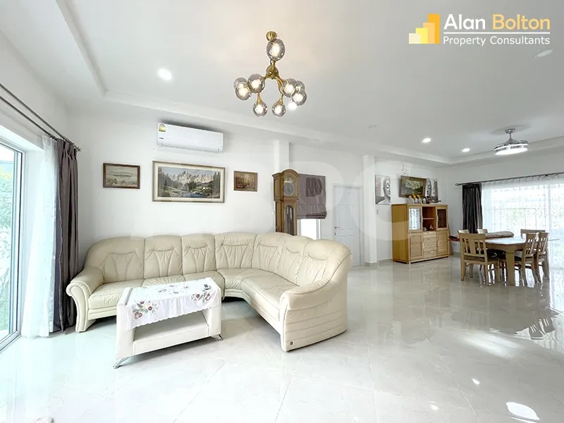 3 Bed 3 Bath in East Pattaya HR3036 photo 13