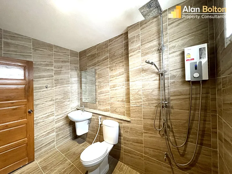 4 Bed 5 Bath in East Pattaya HR3055 photo 10