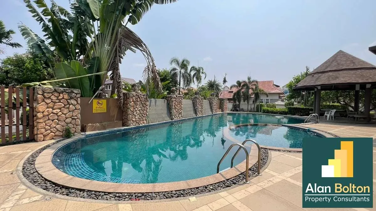 Cheap 3 Bed in Sirisa 16 in East Pattaya photo 15