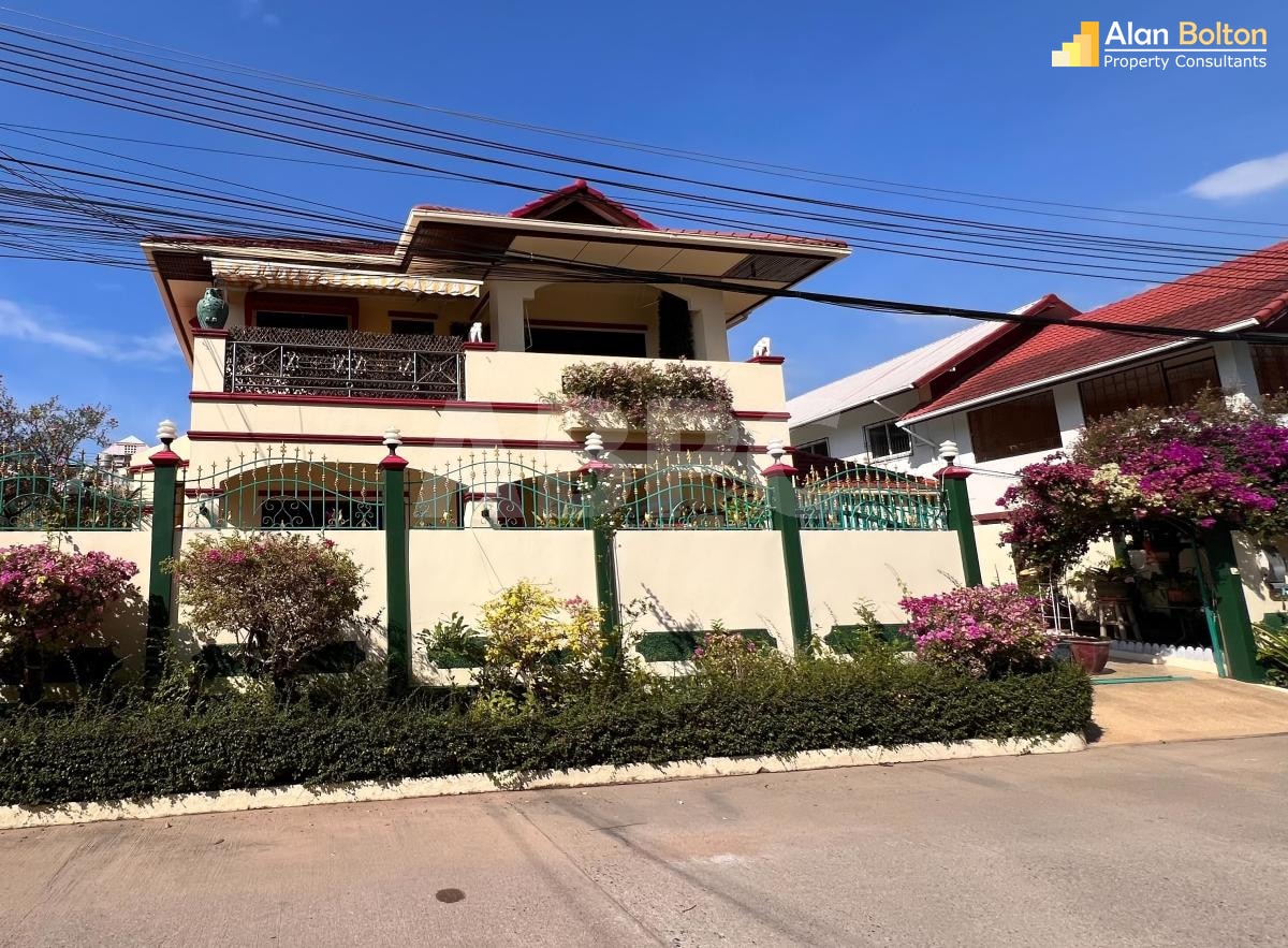 2 Bed 3 Bath in Jomtien HS2003 photo 2