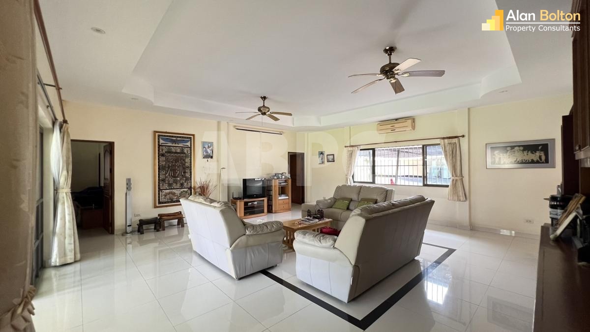 4 Bed 5 Bath in East Pattaya HS2117 photo 13