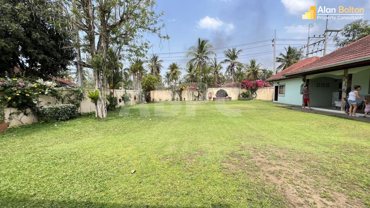 4 Bed 5 Bath in East Pattaya HS2117 photo 9