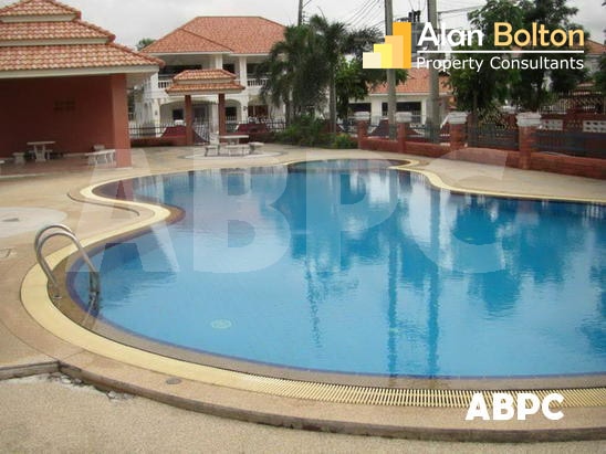 4 Bedroom 3 Bathroom House in Central Pattaya HS2750 photo 2
