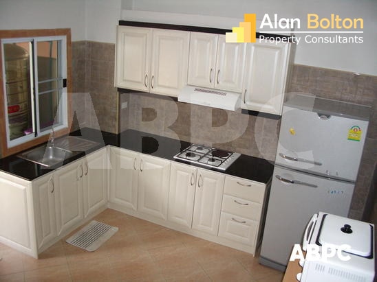 2 Bed - 3 Bath House in Central Pattaya photo 5
