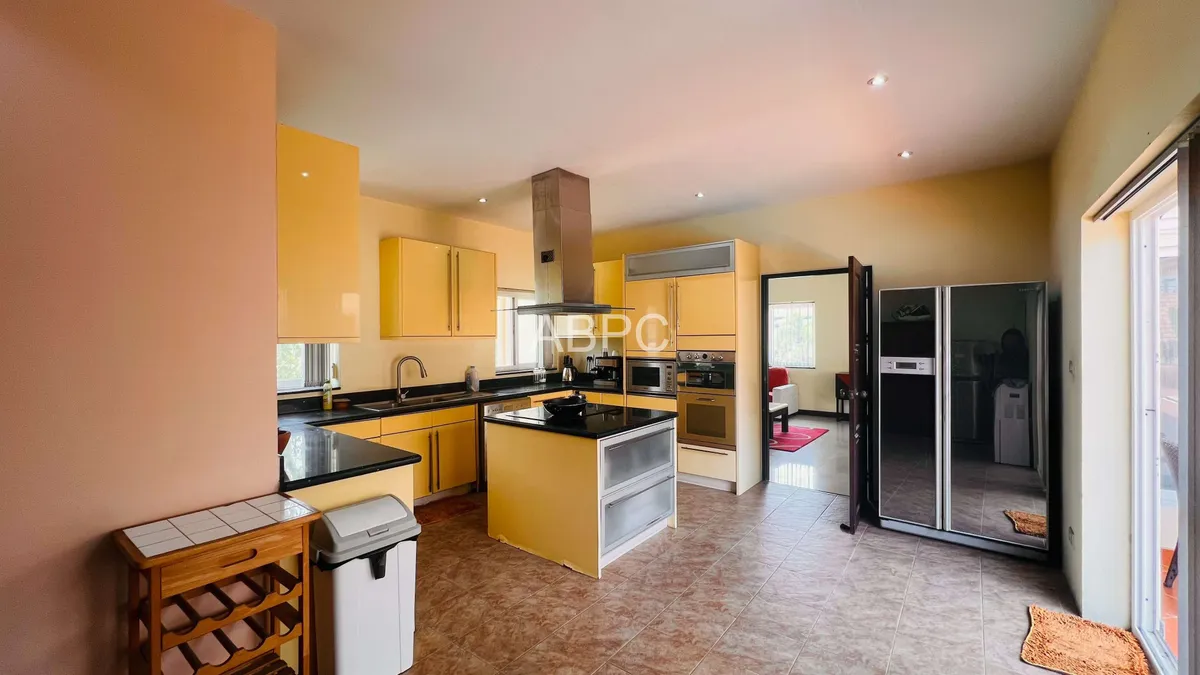 Large Plot 6 Bed 5 Bath Pool Villa In East Pattaya photo 6