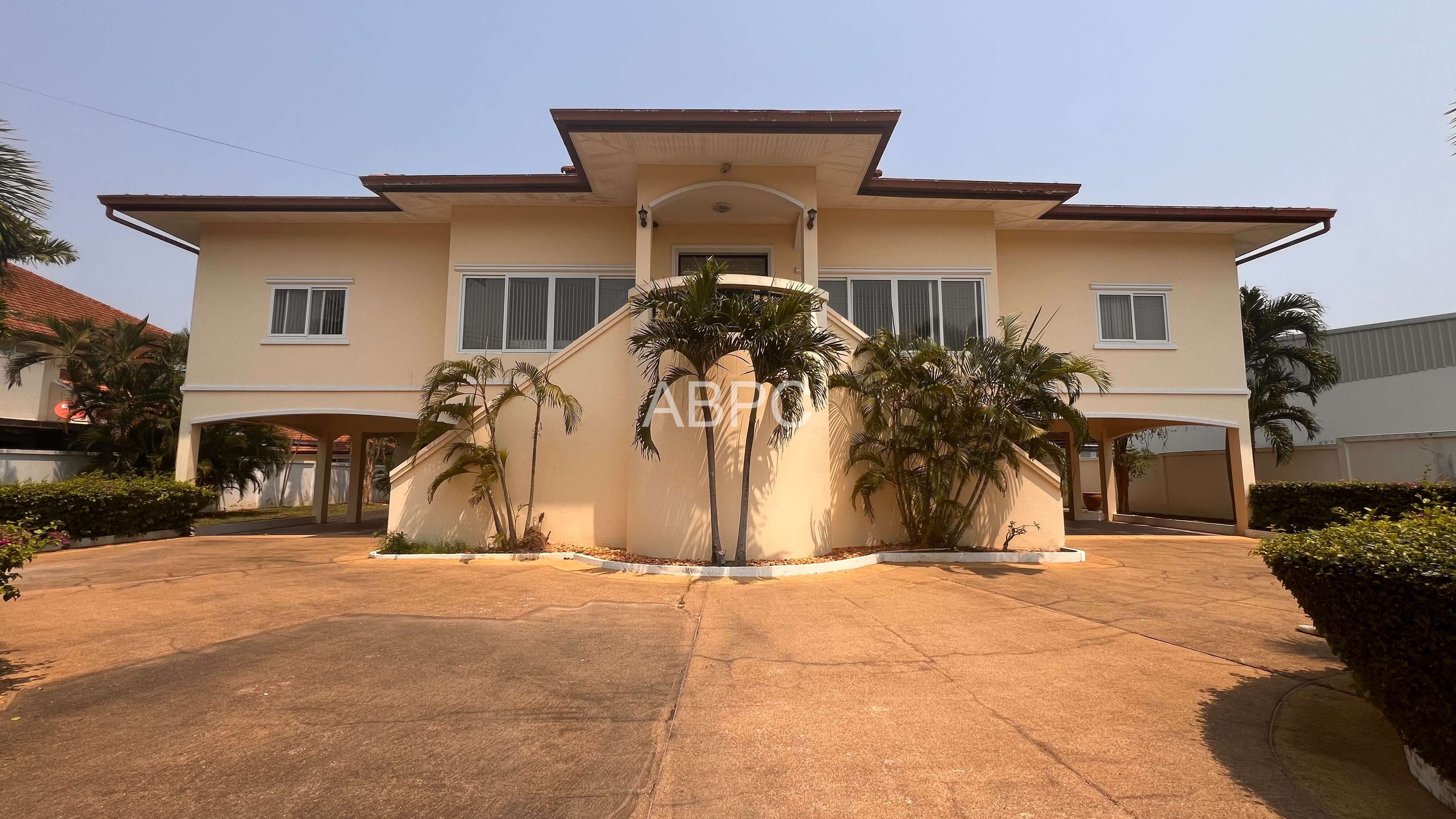 Large Plot 6 Bed 5 Bath Pool Villa In East Pattaya photo 11