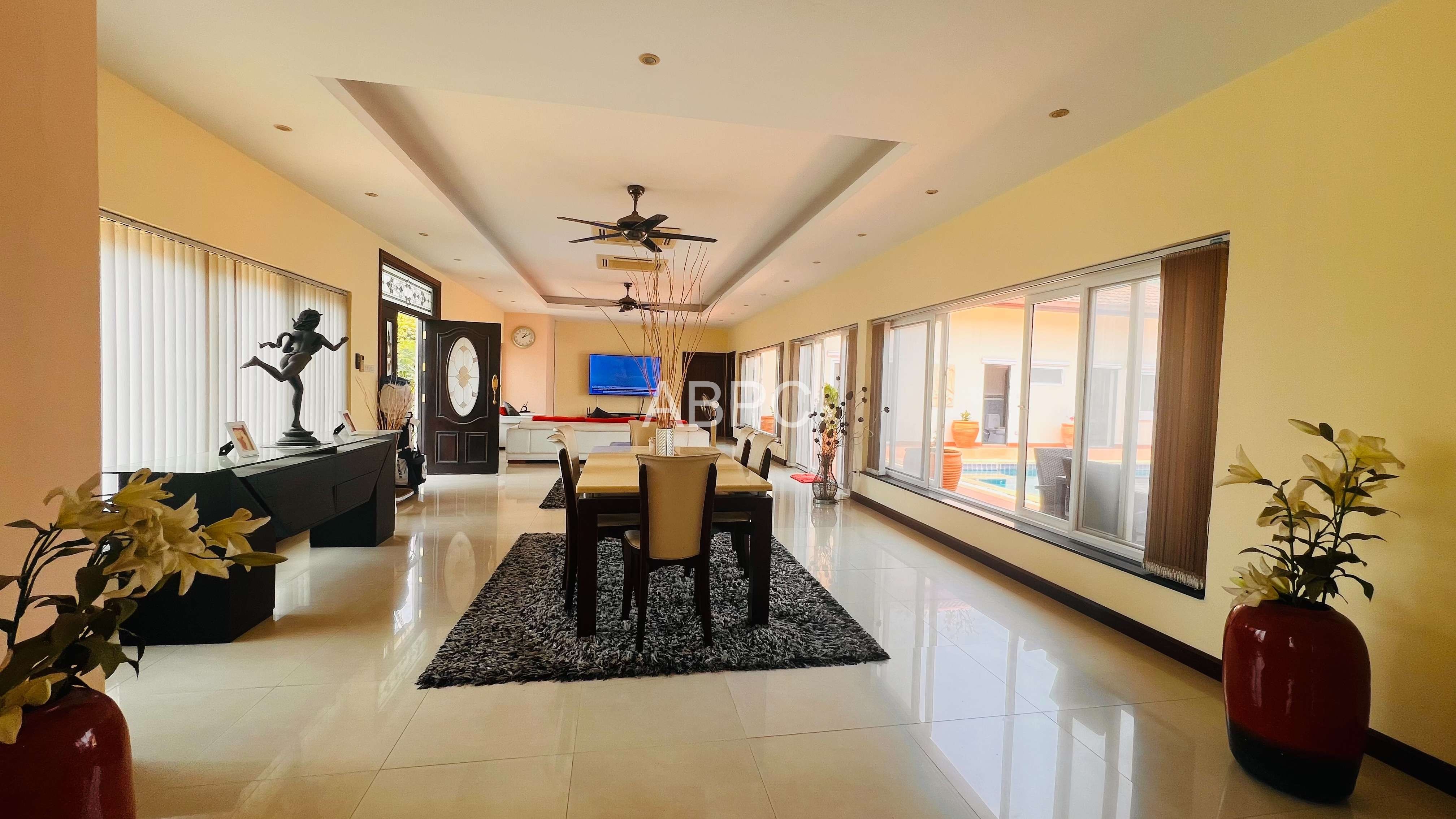 Large Plot 6 Bed 5 Bath Pool Villa In East Pattaya photo 20