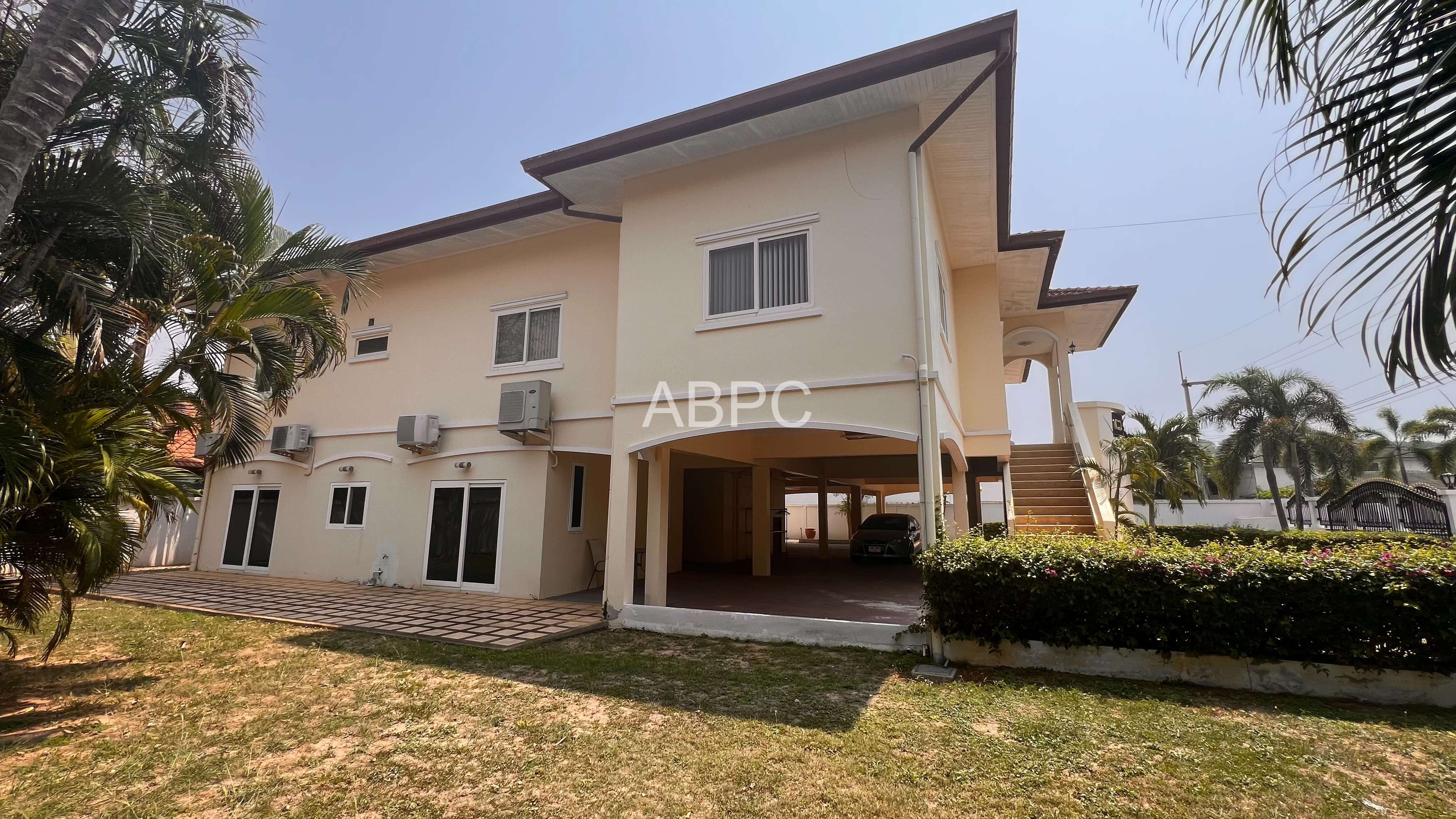 Large Plot 6 Bed 5 Bath Pool Villa In East Pattaya photo 10