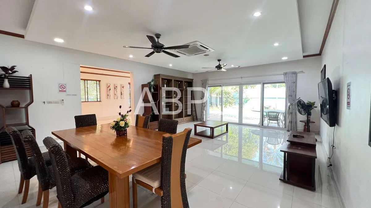 3 Bedrooms 3 Bathrooms in Huay Yai photo 15