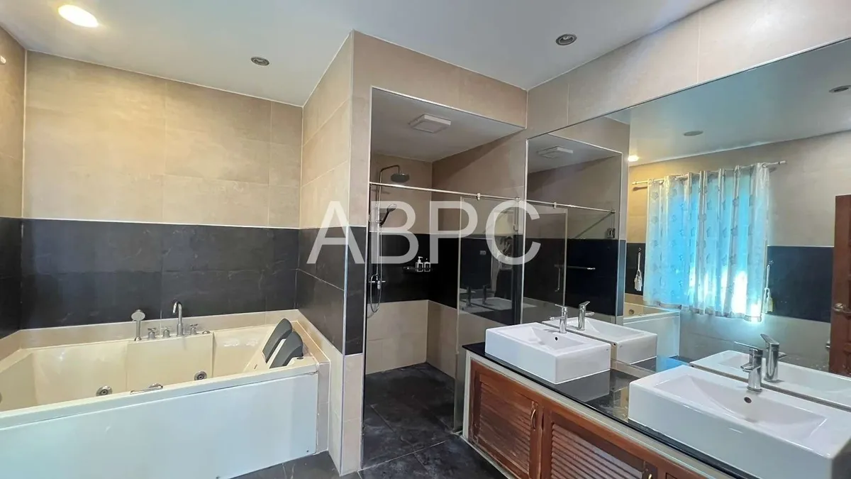 3 Bedrooms 3 Bathrooms in Huay Yai photo 8