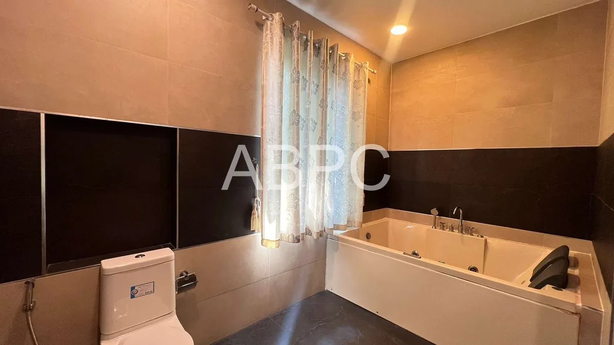 3 Bedrooms 3 Bathrooms in Huay Yai photo 10