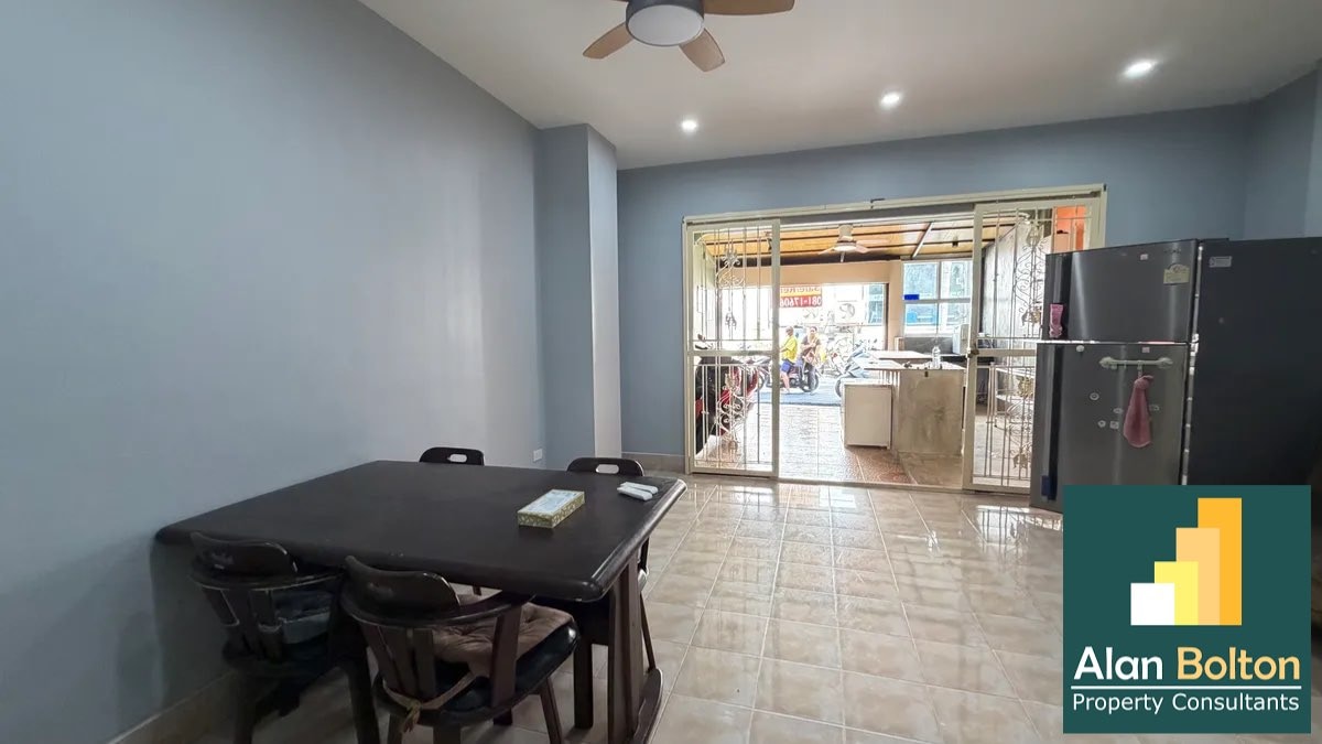 2 Bed 3 Bath Townhouse In North Pattaya photo 5