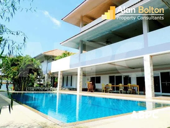 6 Bed 7 Bath in East Pattaya HS3832