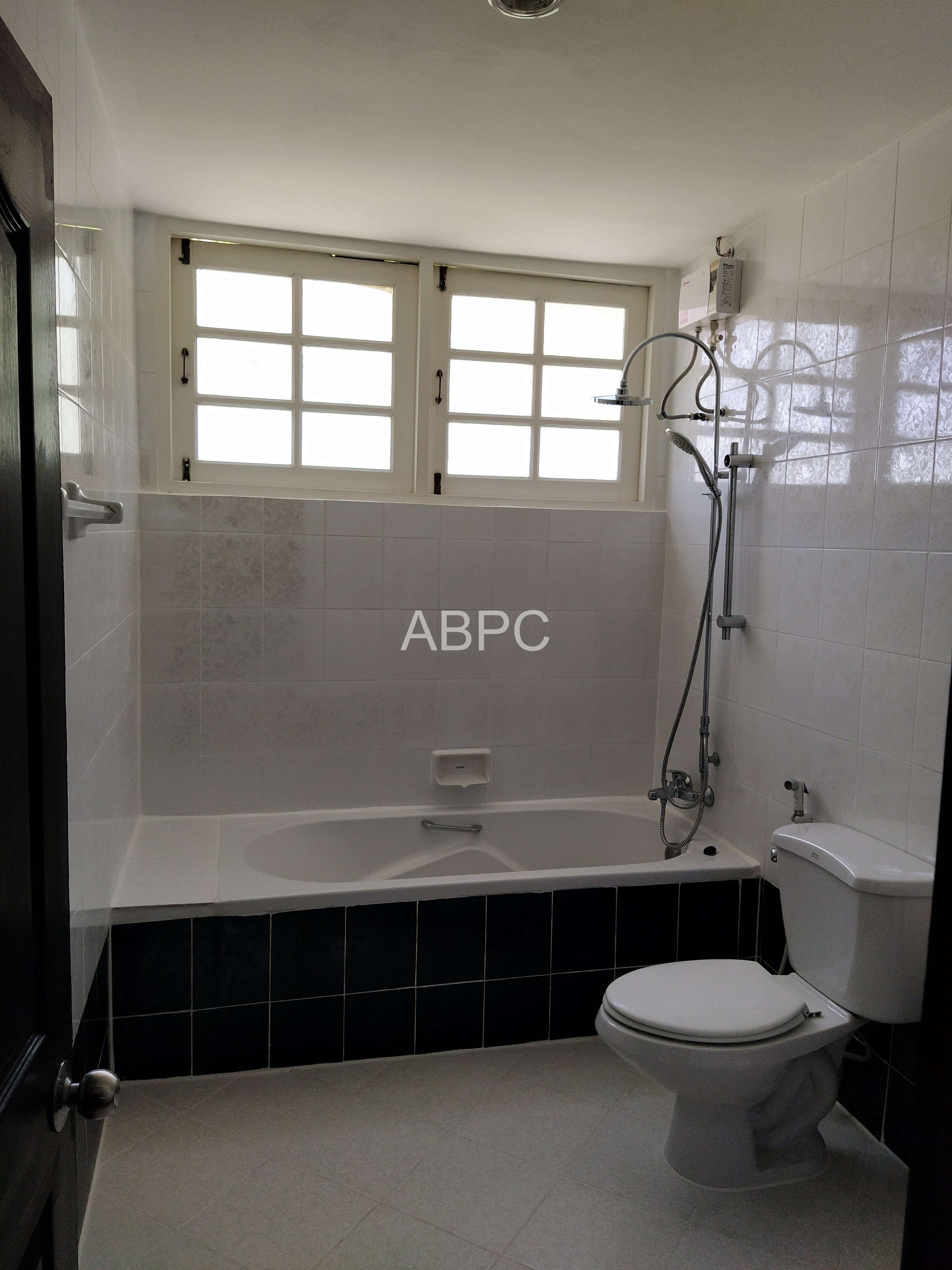 3 Bedrooms 3 Bathrooms in Pratumnak photo 5