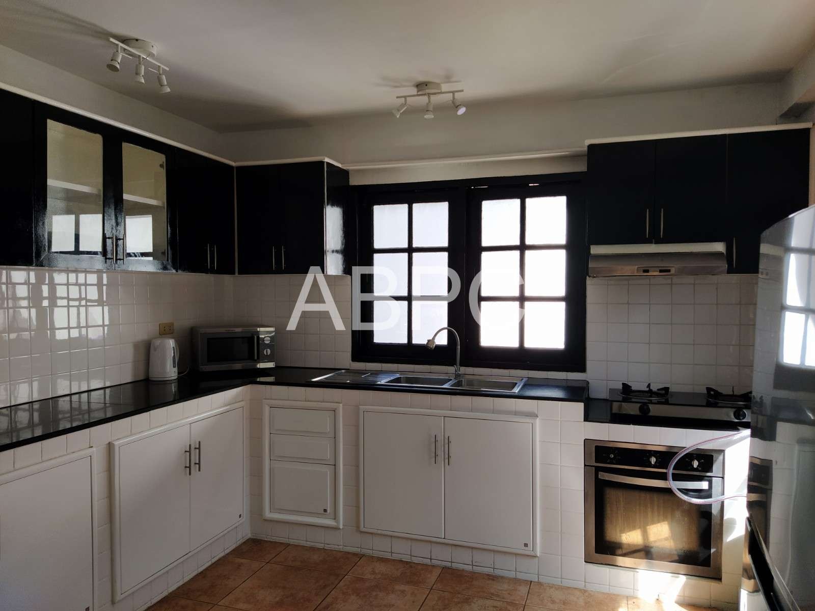 3 Bedrooms 3 Bathrooms in Pratumnak photo 12