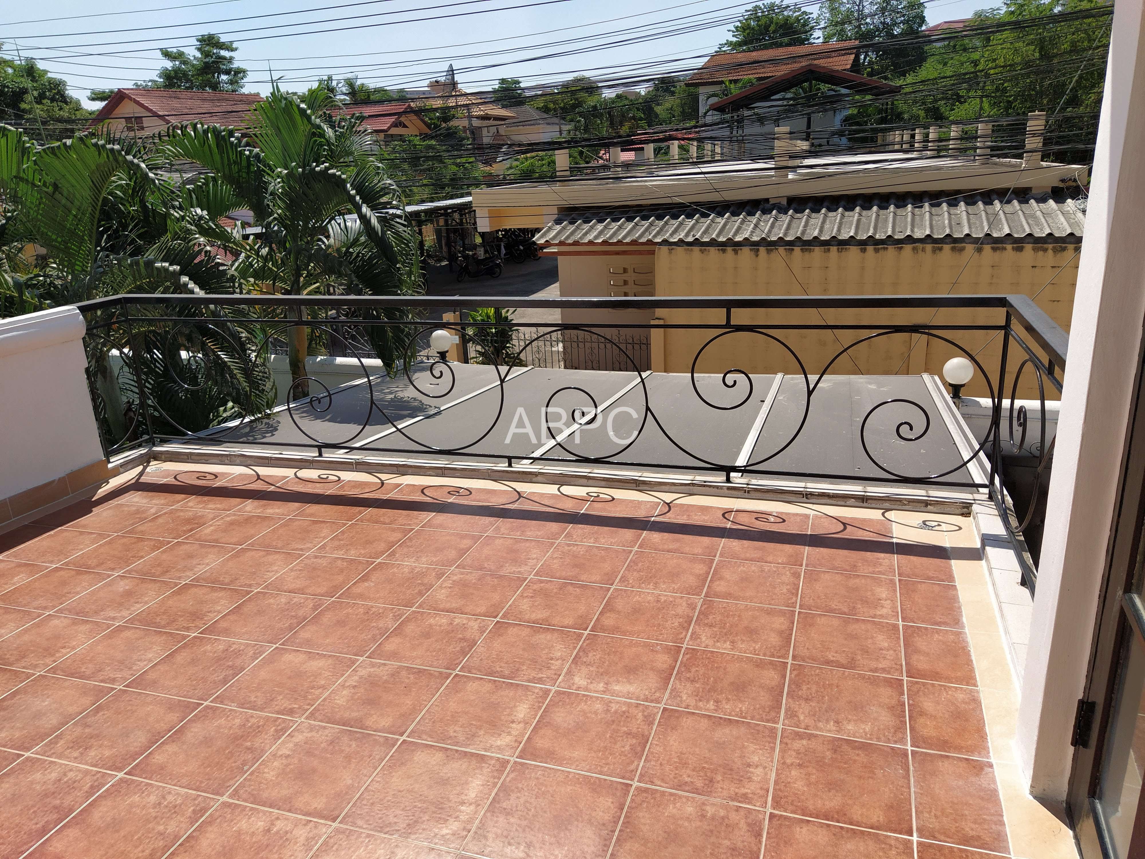 3 Bedrooms 3 Bathrooms in Pratumnak photo 11