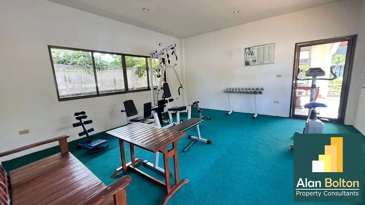 House for rent 4 Bedrooms 4 Bathrooms in East Pattaya photo 12