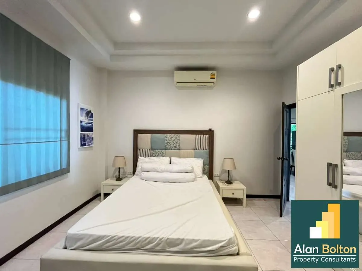 House for rent 4 Bedrooms 4 Bathrooms in East Pattaya photo 18