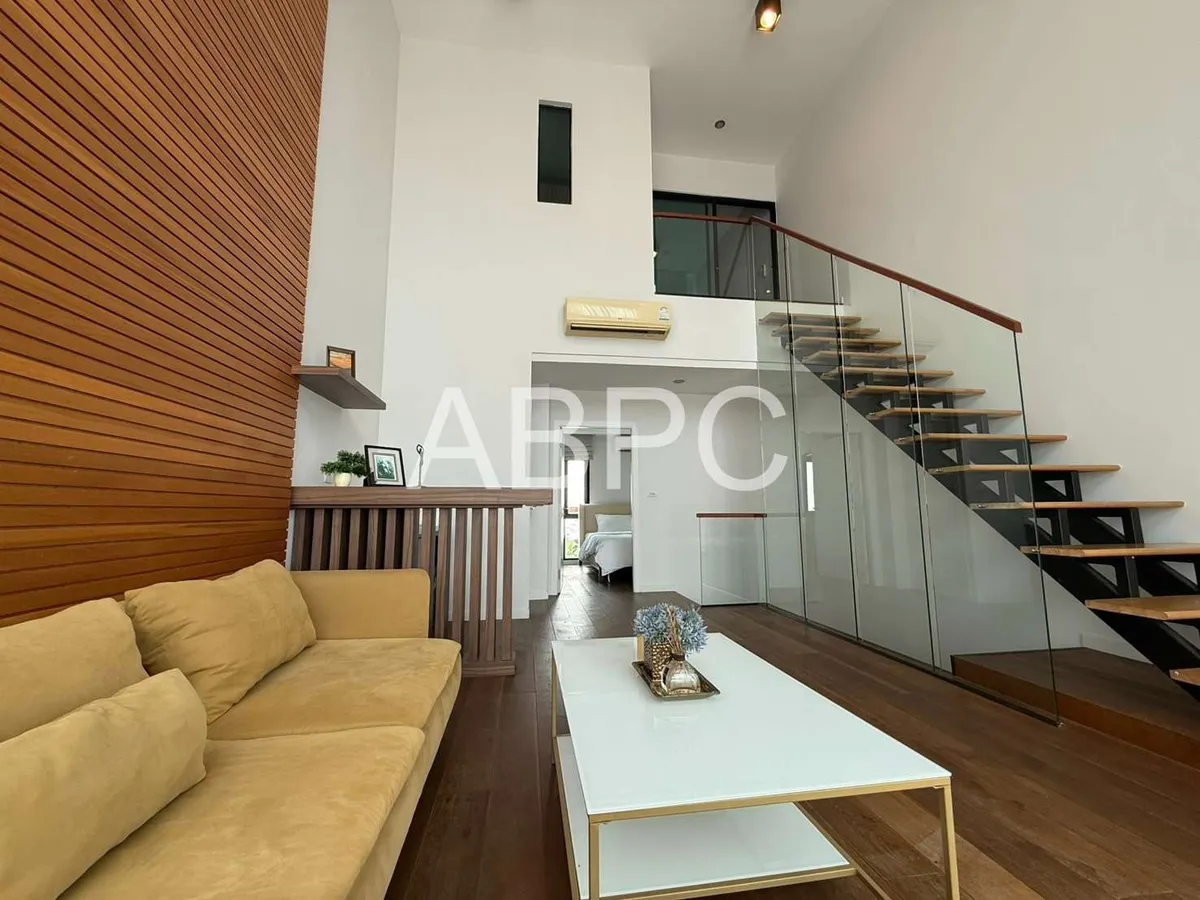 4 Bed 6 Bath Villa in East Pattaya - The Win Residence photo 4