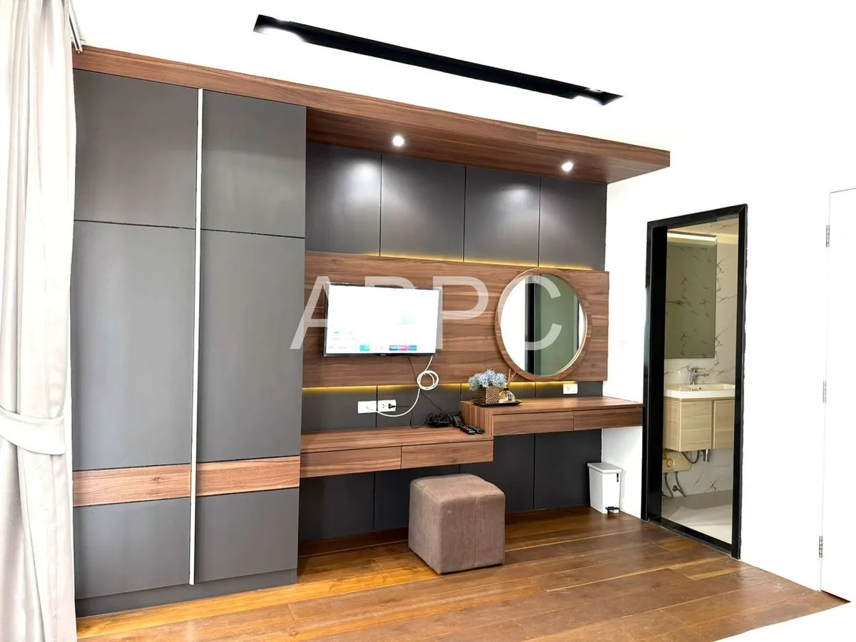 4 Bed 6 Bath Villa in East Pattaya - The Win Residence photo 6