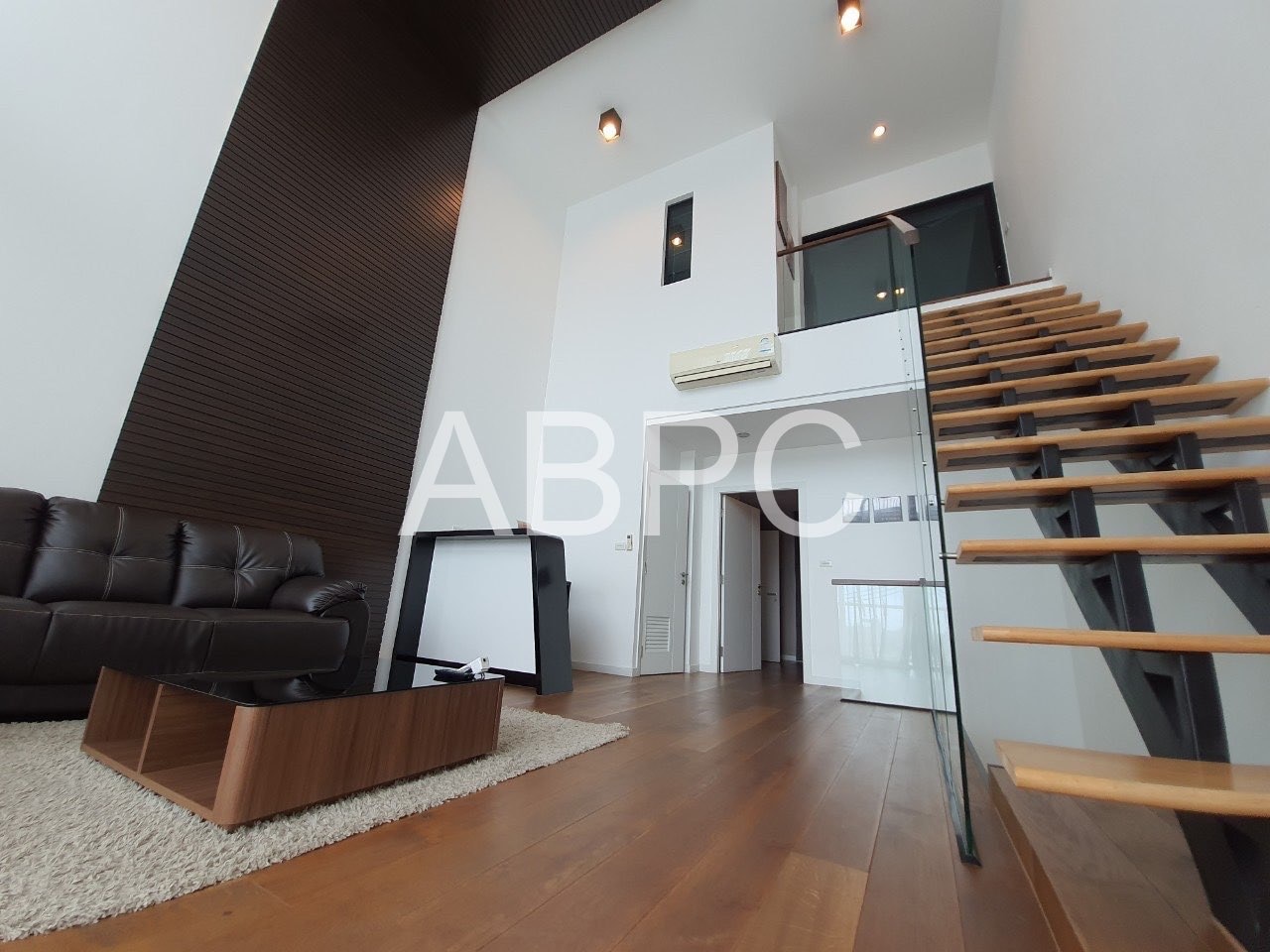 4 Bed 6 Bath in East Pattaya - The Win Residence