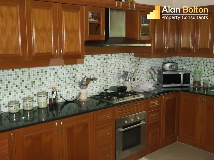 4 Bed 6 Bath Pool Villa in East Pattaya photo 4