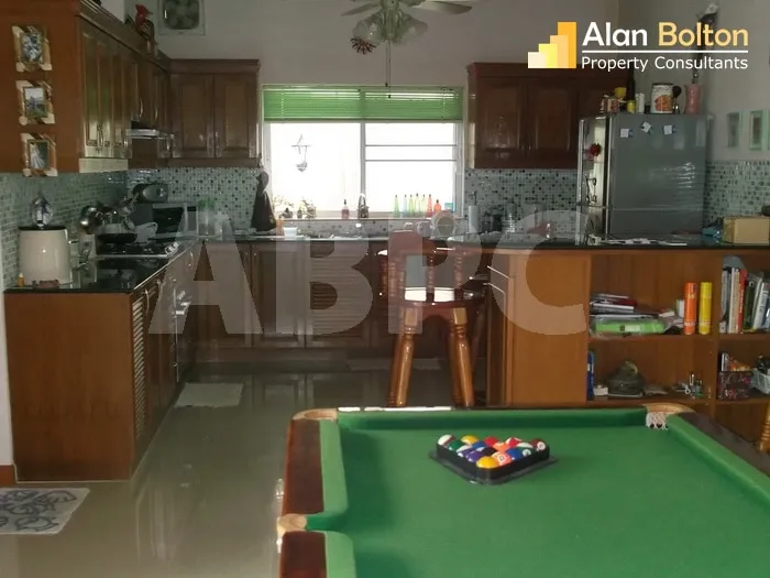 4 Bed 6 Bath Pool Villa in East Pattaya photo 5
