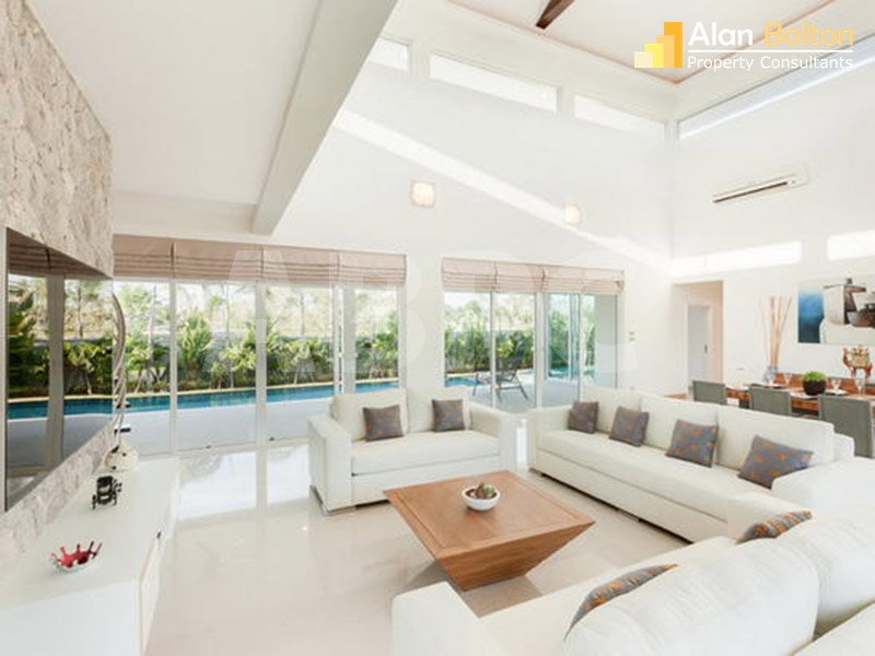 Stunning 3 Bed Villa For Rent for 140,000 baht monthly photo 3