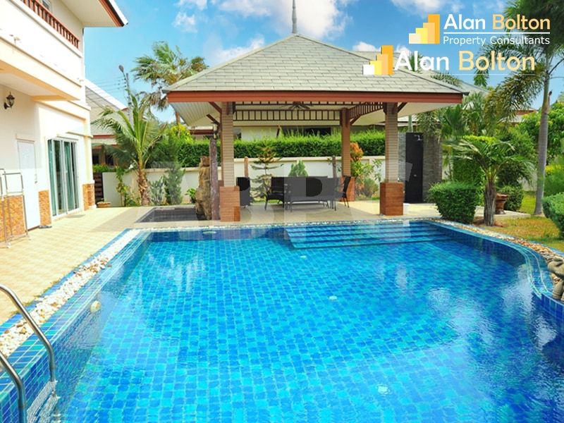 4 Bed - 4 Bath Pool Villa in Huay Yai