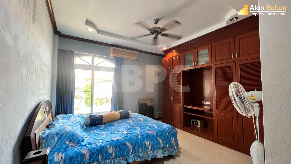 3 Bed 4 Bath Pool Villa In Jomtien photo 14