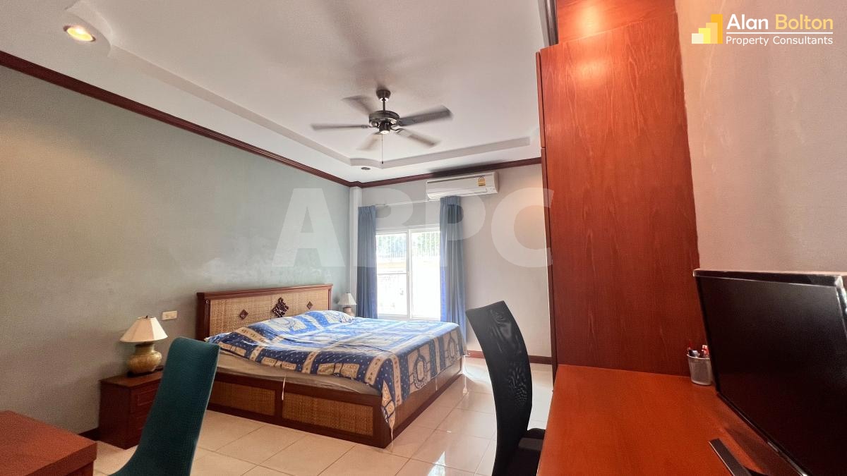 3 Bed 4 Bath Pool Villa In Jomtien photo 5