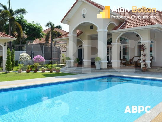 3 Bed 4 Bath Pool Villa In Jomtien photo 2
