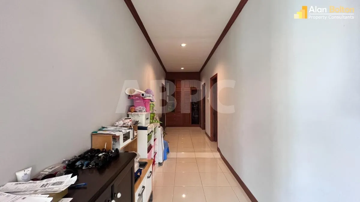 3 Bed 4 Bath Pool Villa In Jomtien photo 12