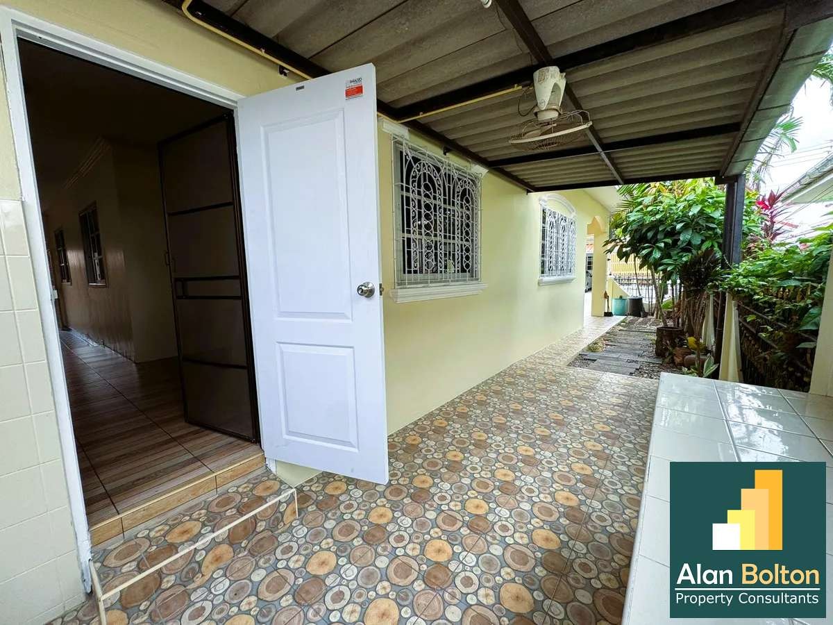 3 Bed 2 Bath House In North Pattaya photo 13