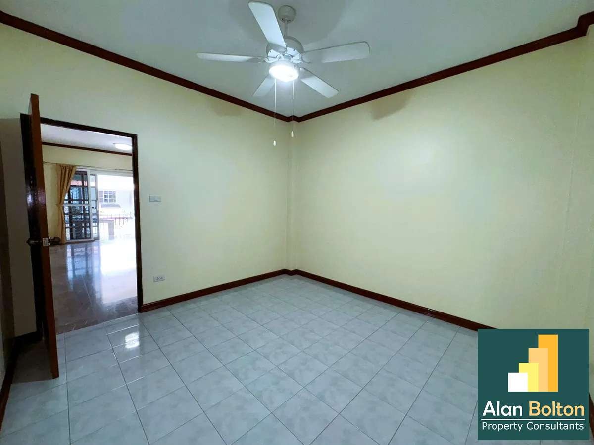 3 Bed 2 Bath House In North Pattaya photo 19