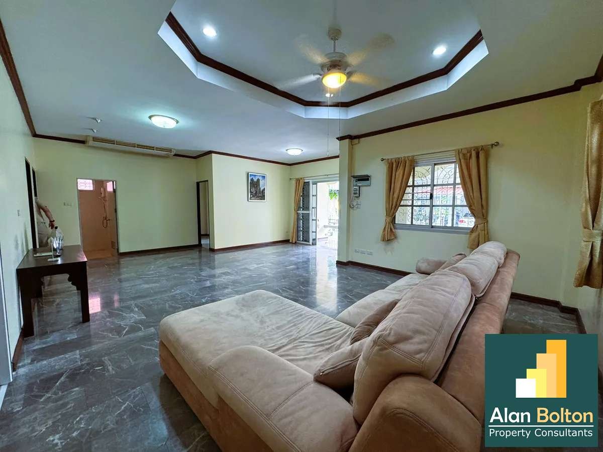 3 Bed 2 Bath House In North Pattaya photo 12