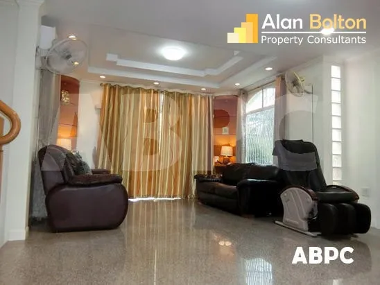 4 Bedrooms House in Central Park 3 For Rent photo 4