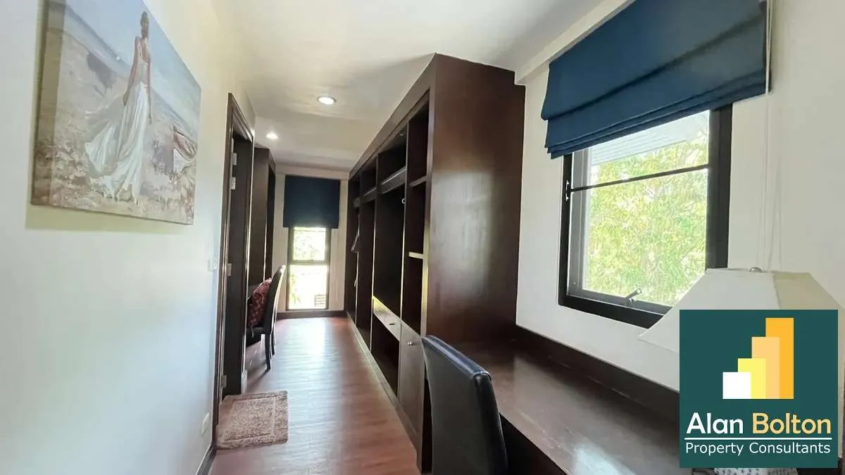 Newly Renovated 4 Bed Pool Villa in East Pattaya - The Village At Horseshoe Point photo 11