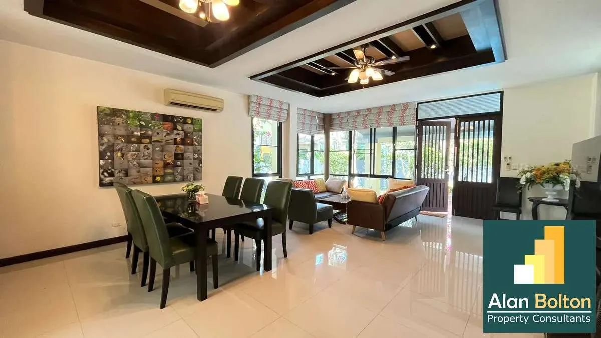 Newly Renovated 4 Bed Pool Villa in East Pattaya - The Village At Horseshoe Point photo 13
